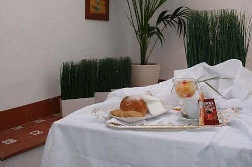 La Via Mezquita Hotell Sevilla Exteriör bild